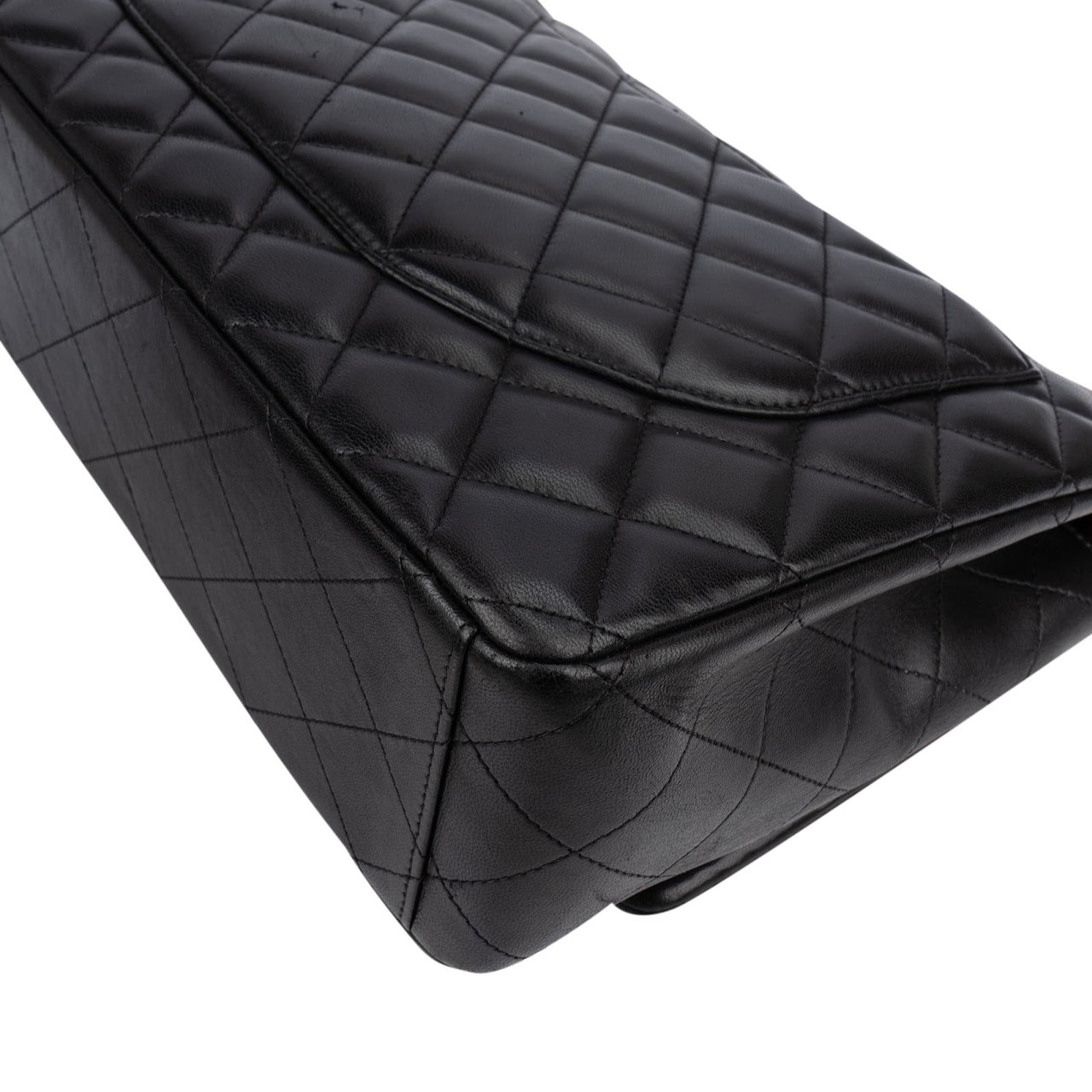 Chanel Quilted Lambskin Maxi Double Flap Crossbody Bag Zwart