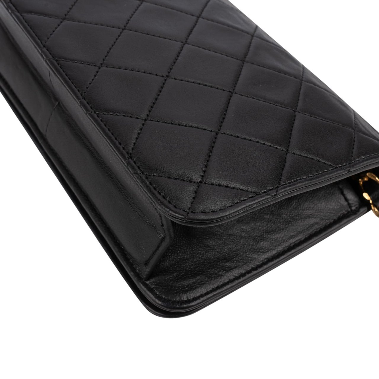 Chanel Quilted Lambskin Mini 24K Gold Single Flap Shoulder Bag Zwart