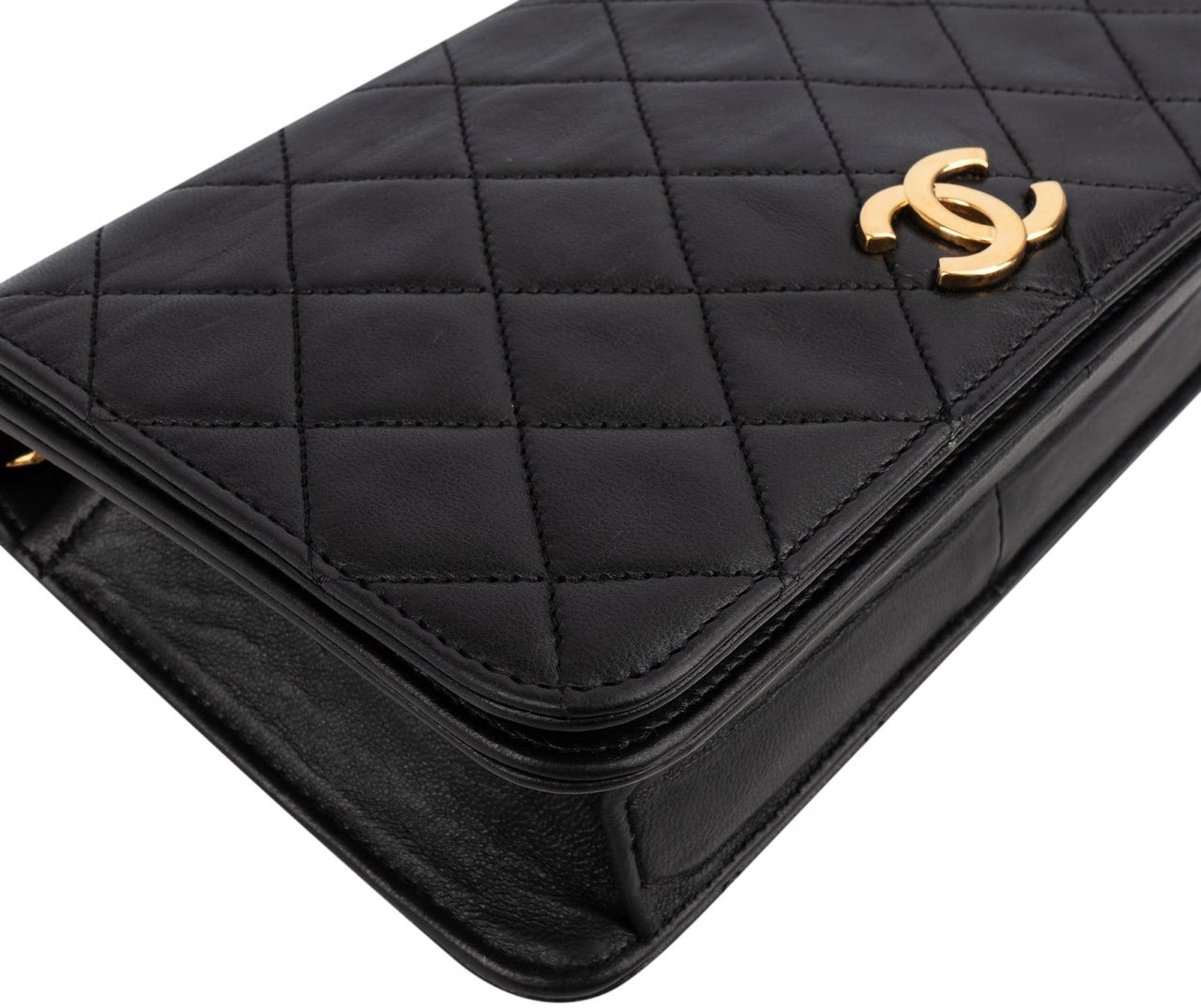 Chanel Quilted Lambskin Mini 24K Gold Single Flap Shoulder Bag Zwart