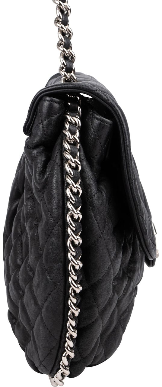 Chanel Quilted Lambskin Bubble Quilt Jumbo Single Flap Crossbody Bag Zwart