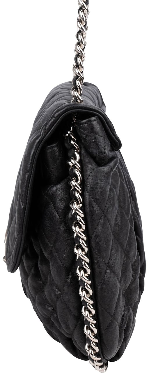 Chanel Quilted Lambskin Bubble Quilt Jumbo Single Flap Crossbody Bag Zwart