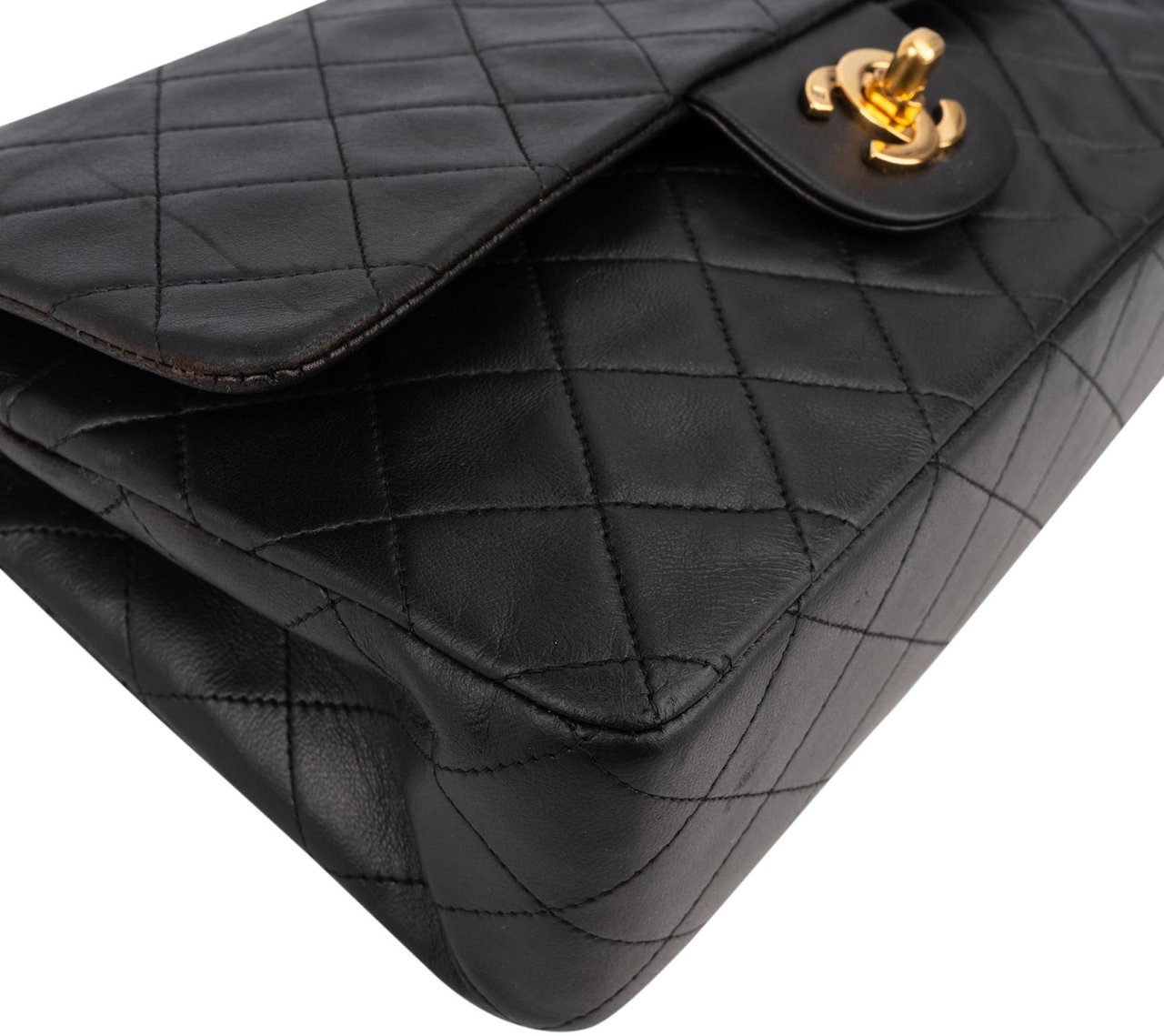 Chanel Quilted Lambskin 24K Gold Medium Double Flap Shoulder Bag Zwart