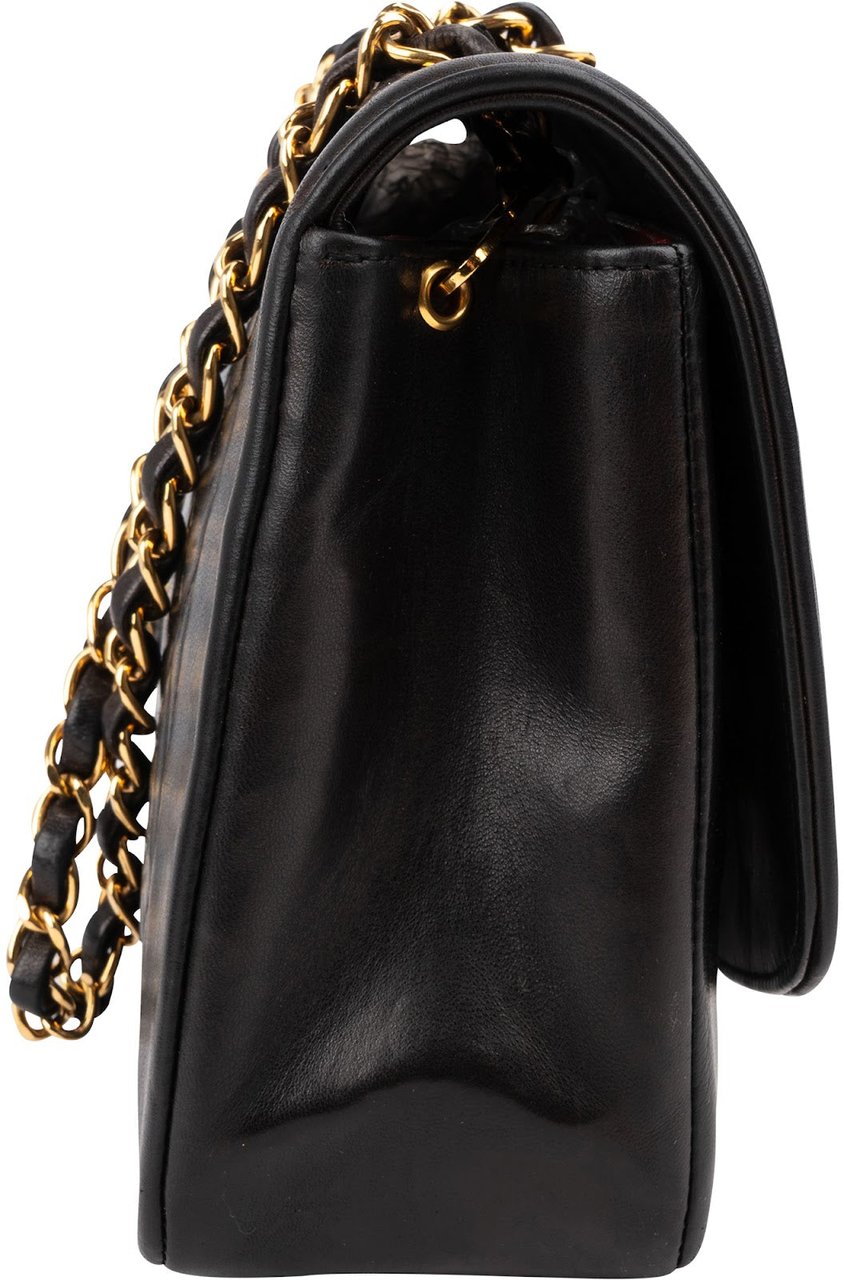 Chanel Quilted Lambskin 24K Gold Medium Diana Single Flap Crossbody Bag Zwart