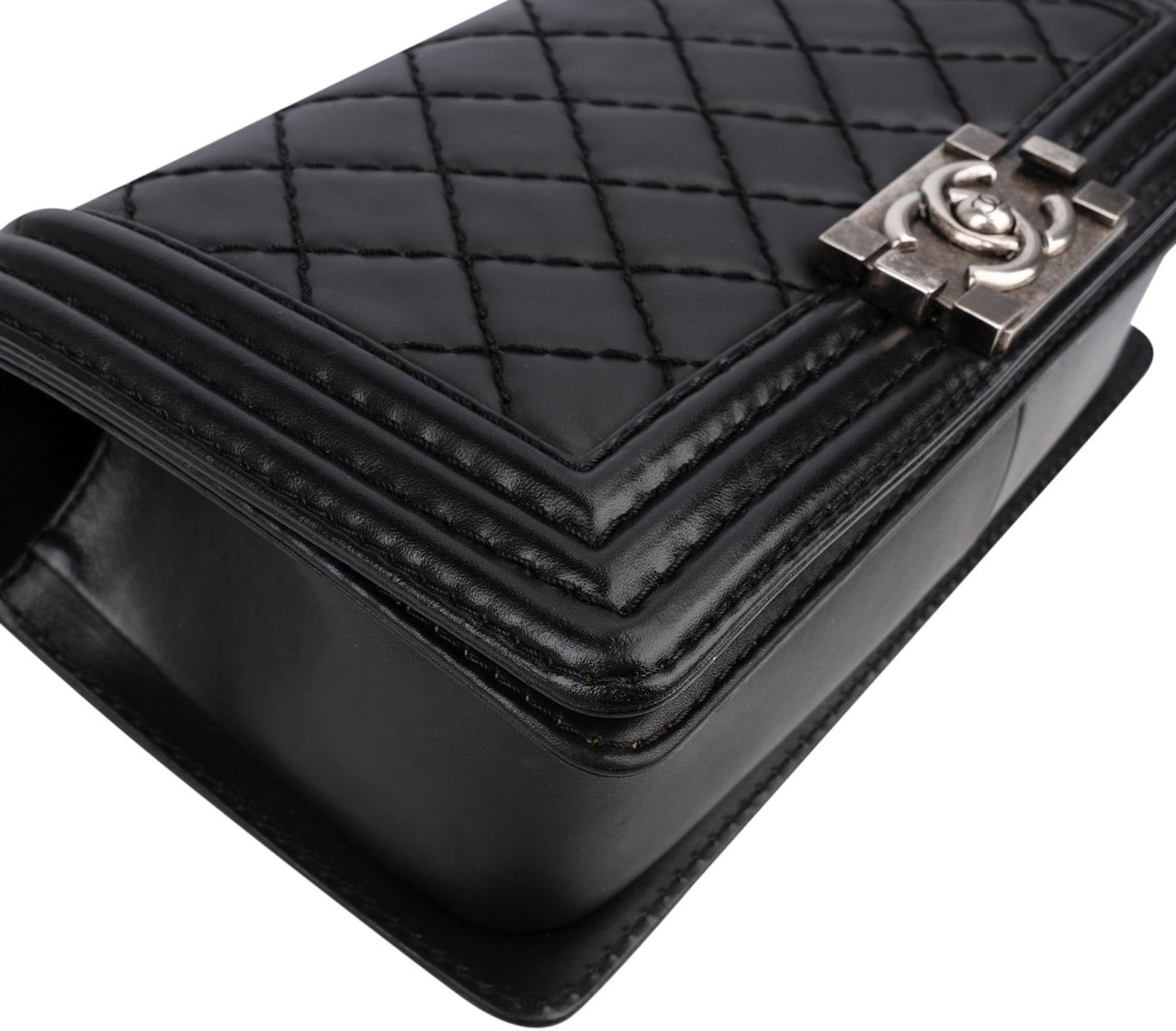 Chanel Quilted Lambskin Medium Boy Single Flap Crossbody Bag Zwart