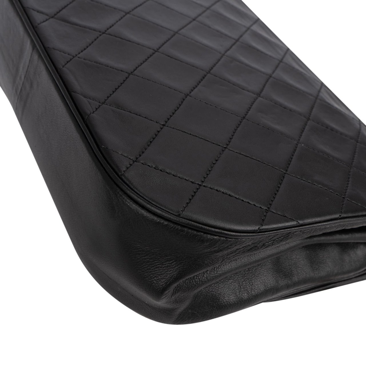 Chanel Quilted Lambskin 24K Gold Double Flap Shoulder Bag Zwart
