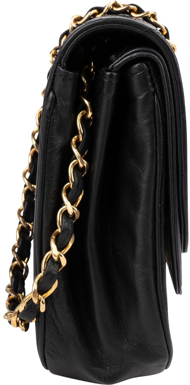 Chanel Quilted Lambskin 24K Gold Double Flap Shoulder Bag Zwart