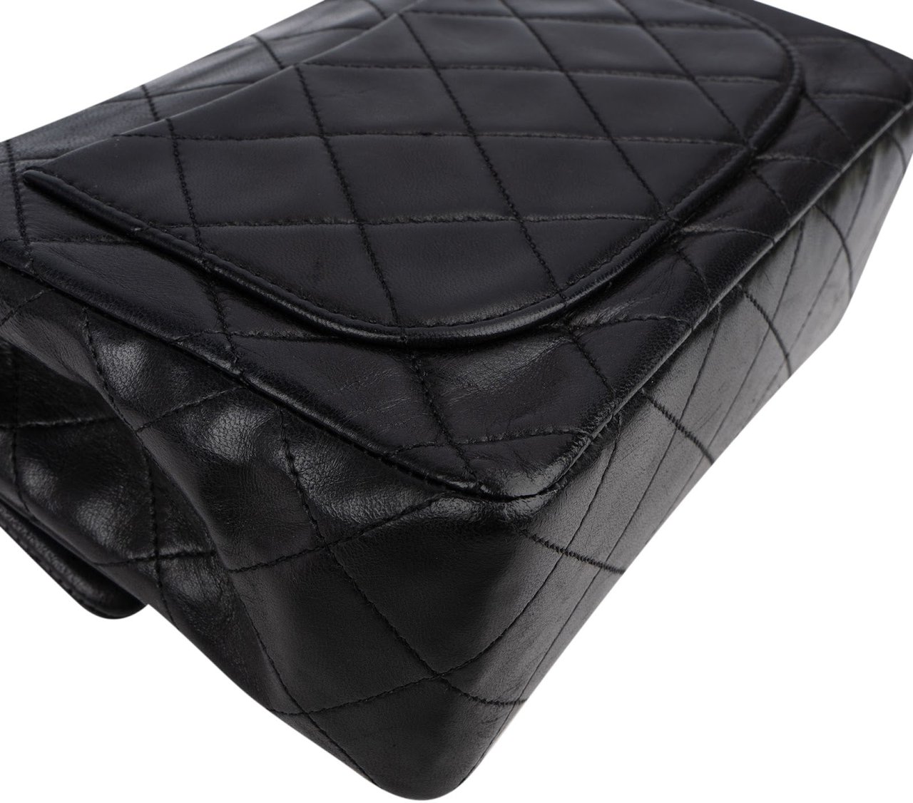 Chanel Quilted Lambskin Small 24K Gold Single Flap Crossbody Bag Zwart