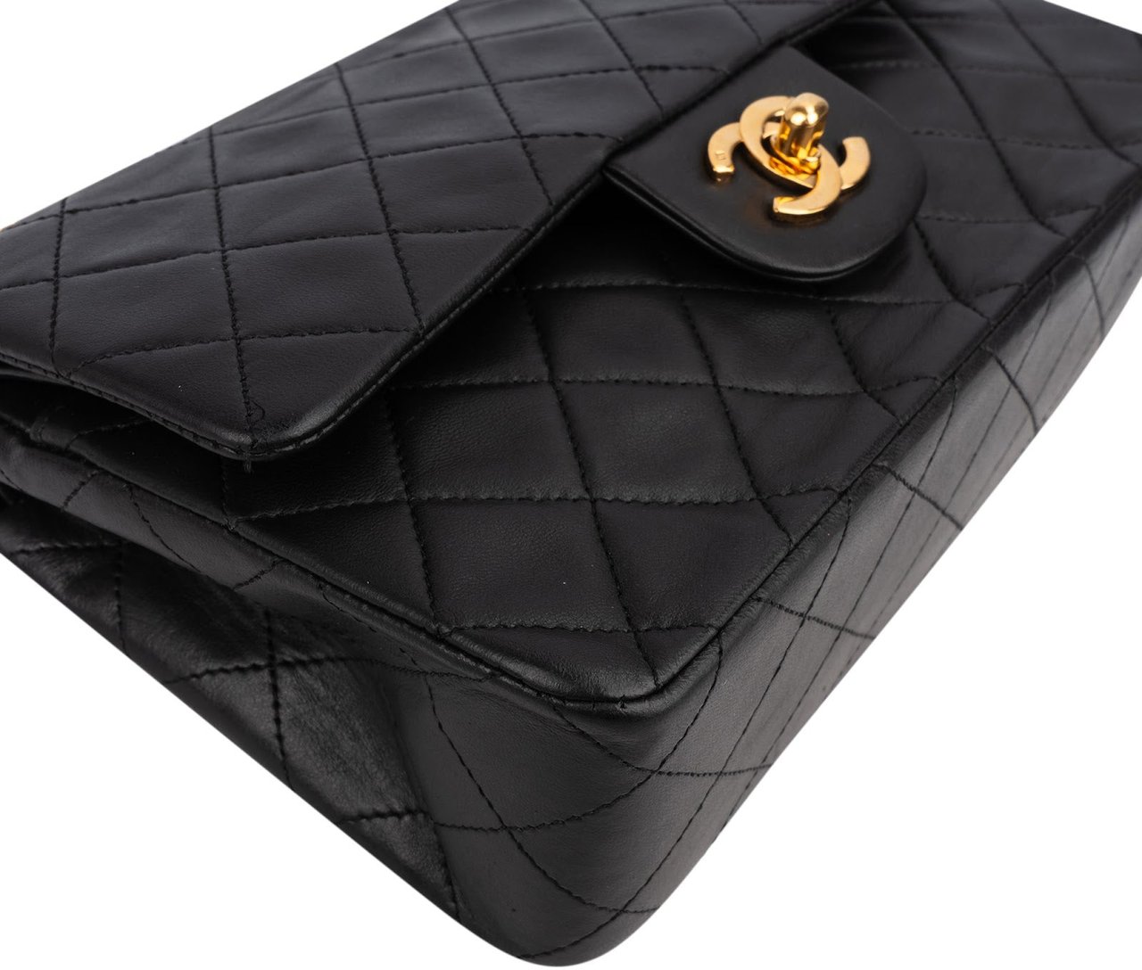 Chanel Quilted Lambskin Small 24K Gold Double Flap Shoulder Bag Zwart