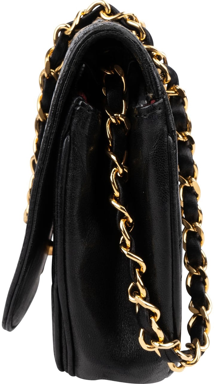 Chanel Quilted Lambskin Half Moon 24K Gold Single Flap Shoulder Bag Zwart