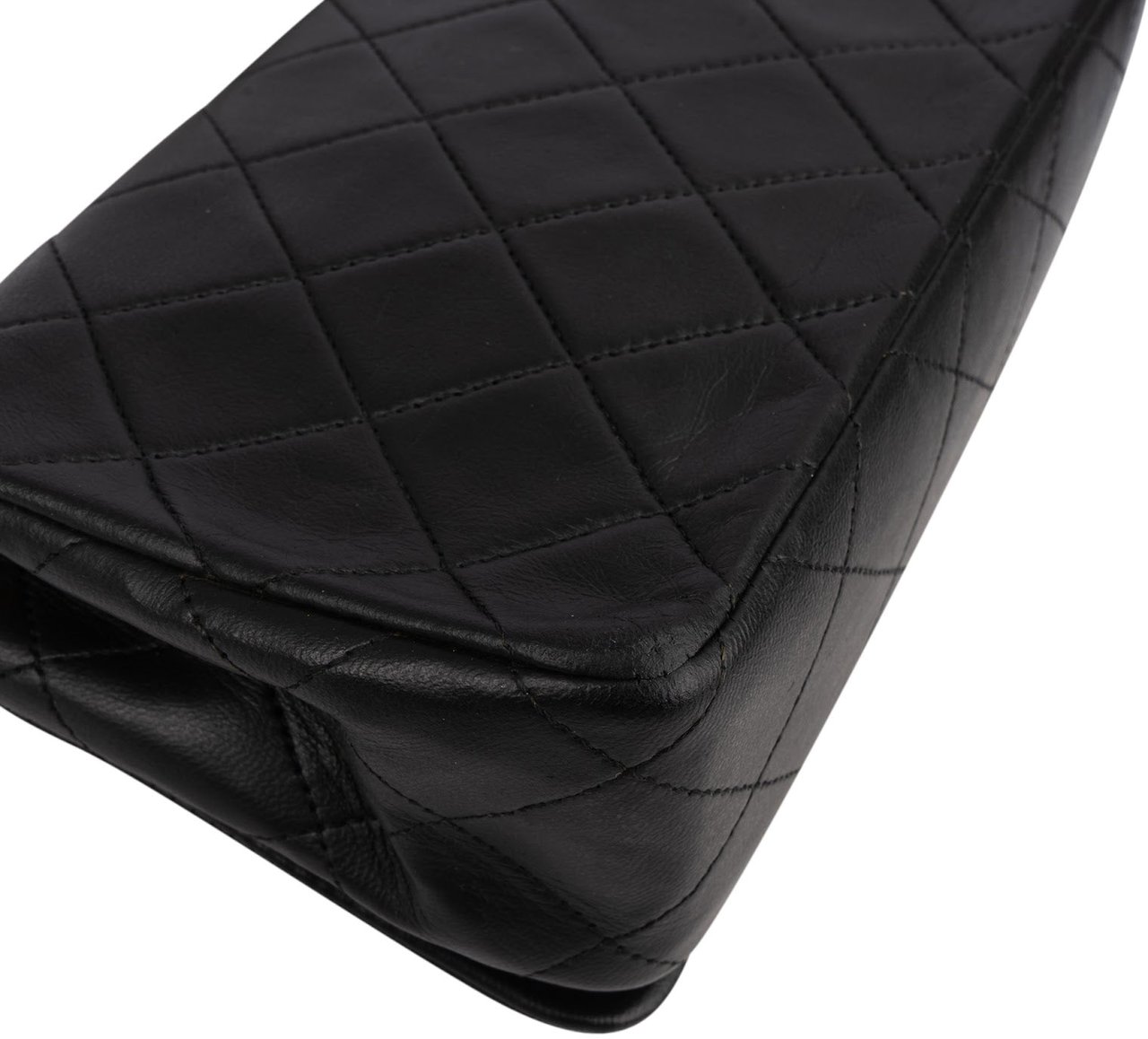 Chanel Quilted Lambskin Small 24K Gold Single Flap Crossbody Bag Zwart