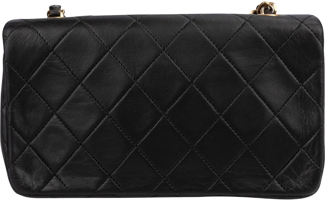 Chanel Quilted Lambskin Small 24K Gold Single Flap Crossbody Bag Zwart