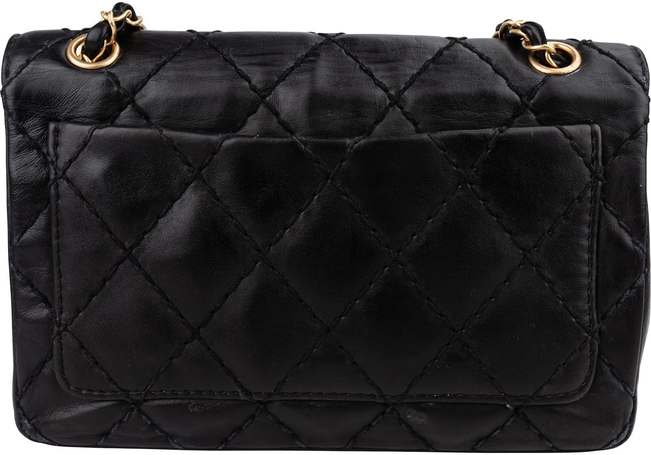 Chanel Quilted Stitched Lambskin Single Flap Shoulder Bag Zwart