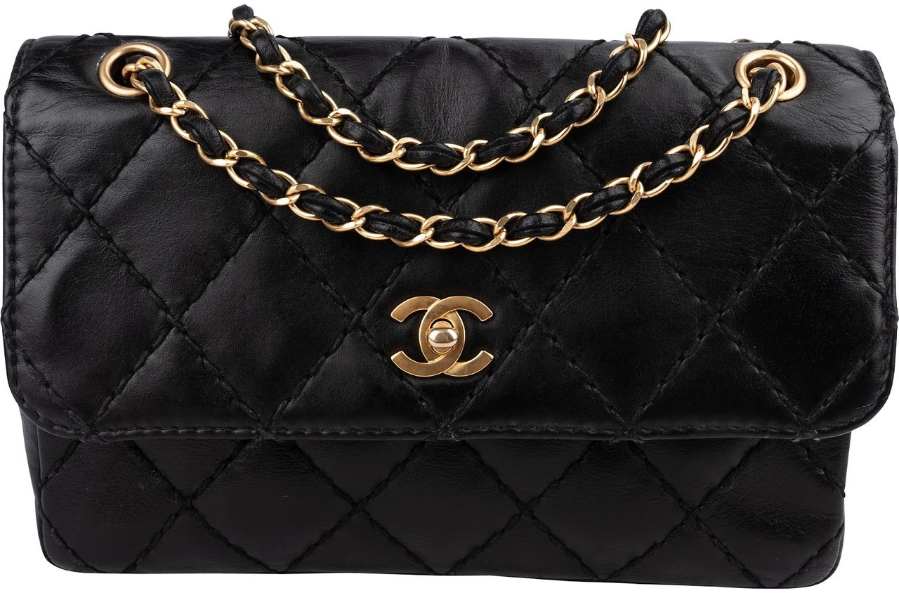 Chanel Quilted Stitched Lambskin Single Flap Shoulder Bag Zwart