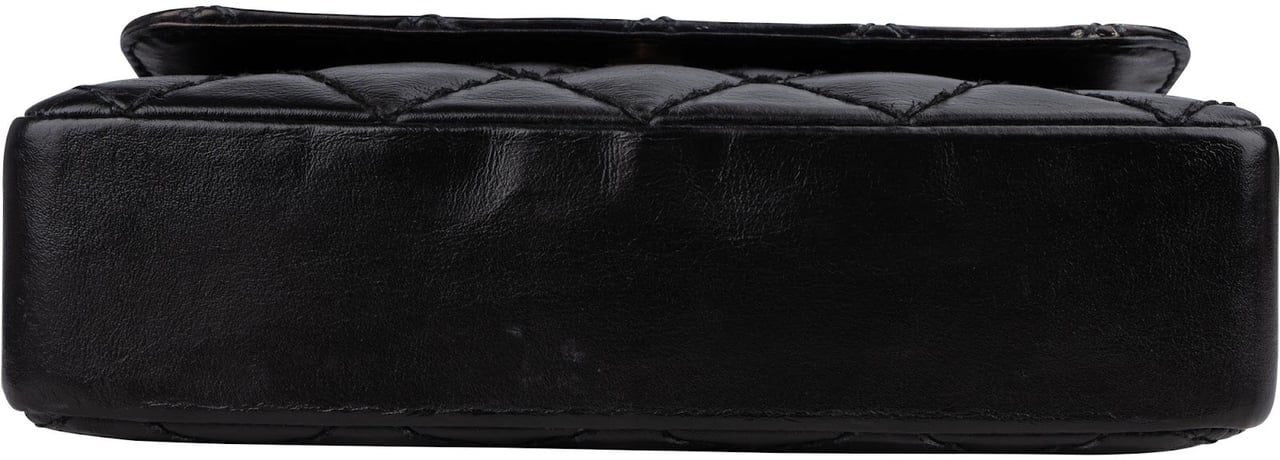Chanel Quilted Stitched Lambskin Single Flap Shoulder Bag Zwart