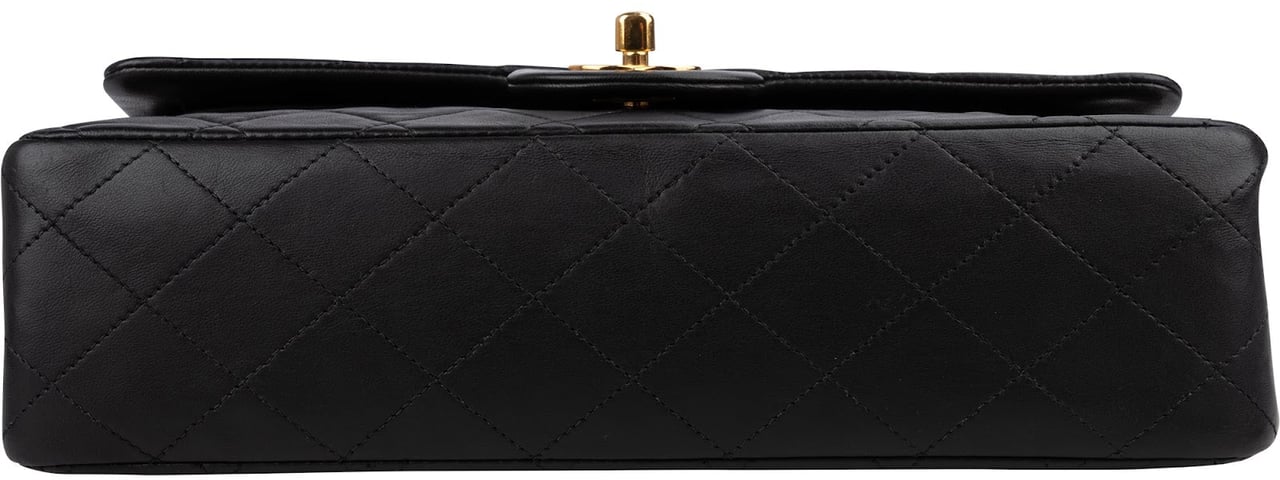 Chanel Quilted Lambskin 24K Gold Medium Double Flap Shoulder Bag Zwart