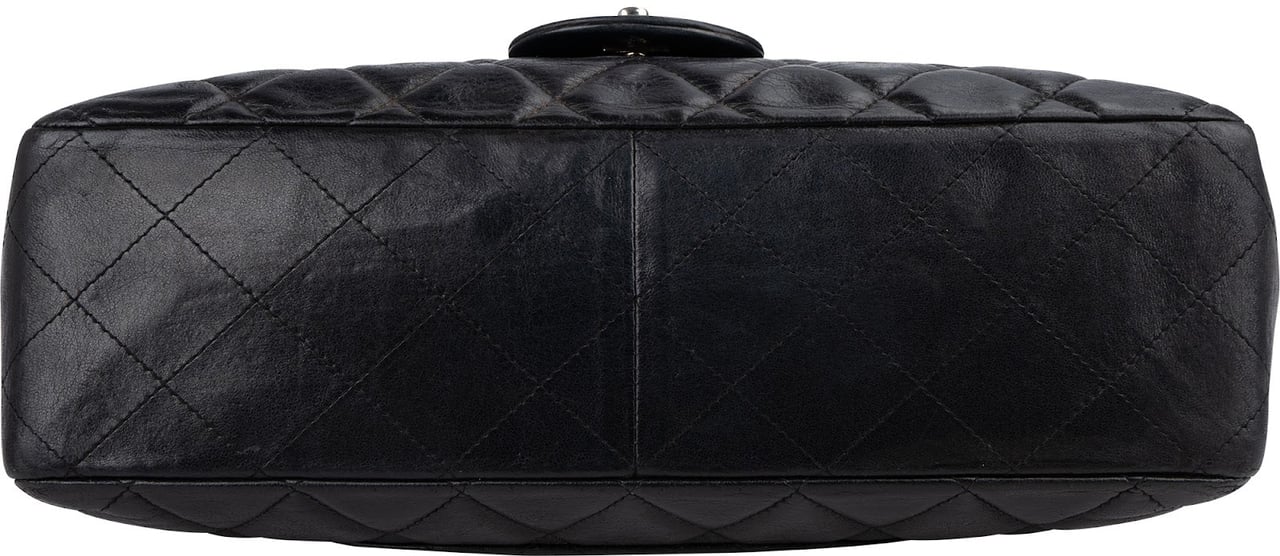 Chanel Quilted Lambskin Palladium Jumbo Single Flap Crossbody Bag Zwart