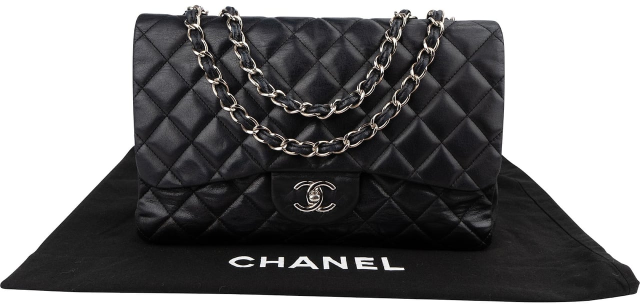 Chanel Quilted Lambskin Palladium Jumbo Single Flap Crossbody Bag Zwart