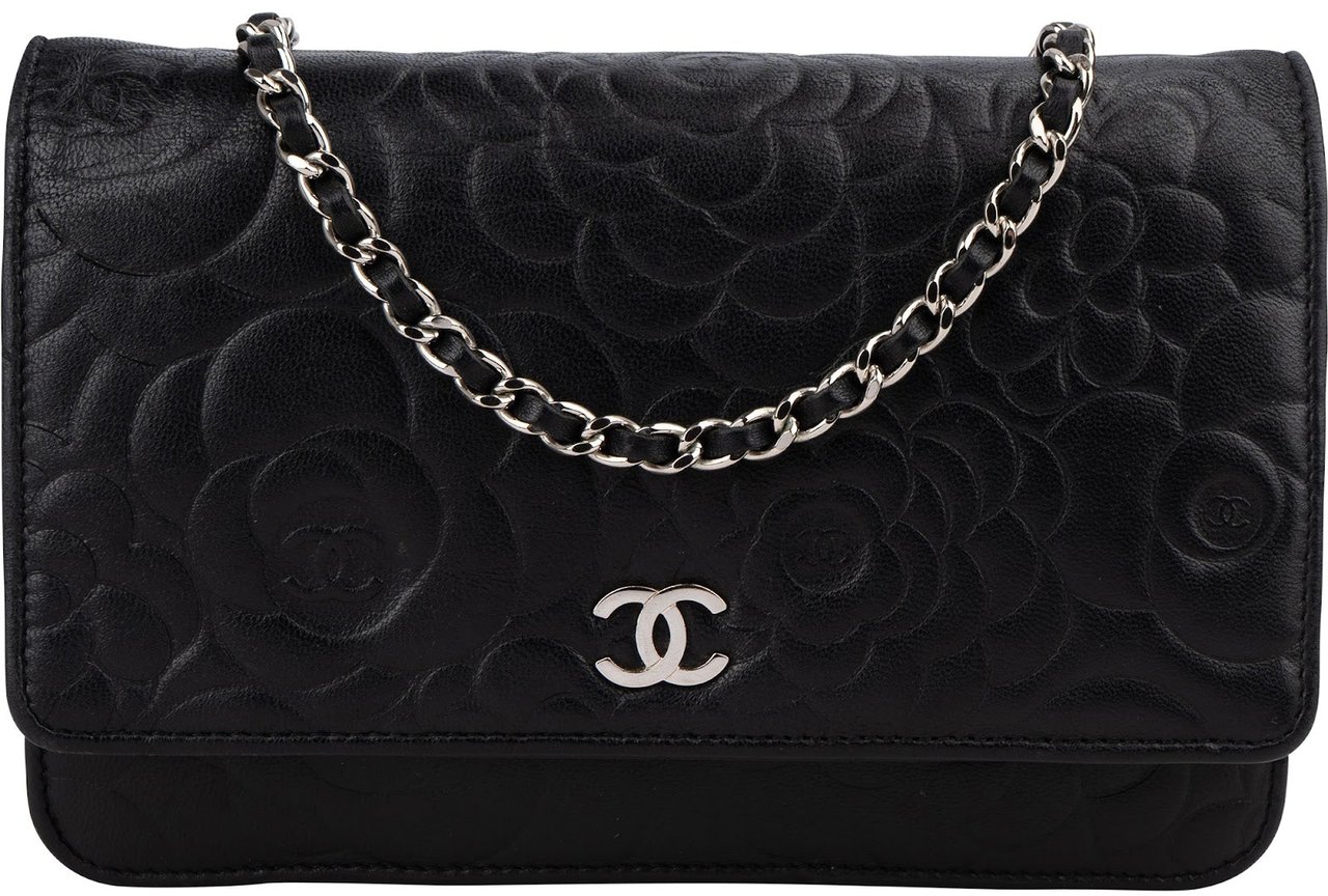 Chanel Camellia Embossed Lambskin Wallet On Chain Crossbody Bag Zwart