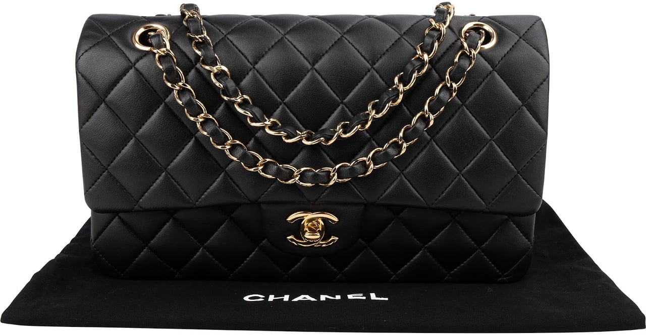Chanel Quilted Lambskin Medium Double Flap Shoulder Bag Zwart