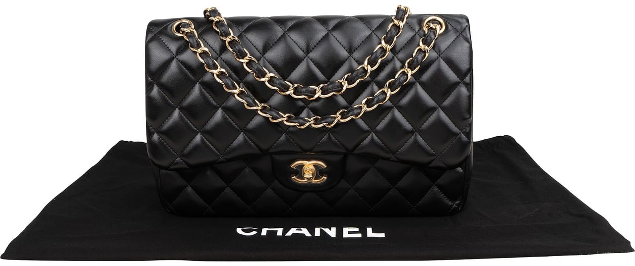 Chanel Quilted Lambskin Jumbo Double Flap Crossbody Bag Zwart