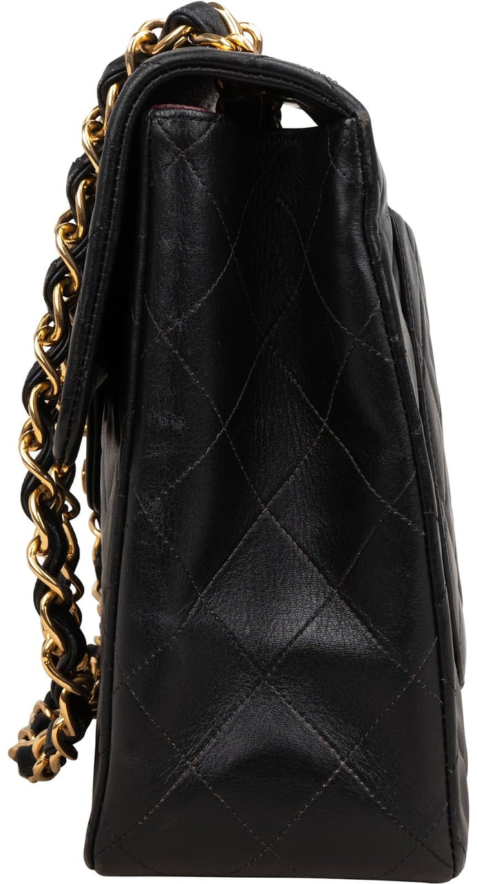 Chanel Quilted Lambskin 24K Gold Jumbo Single Flap Crossbody Bag Zwart