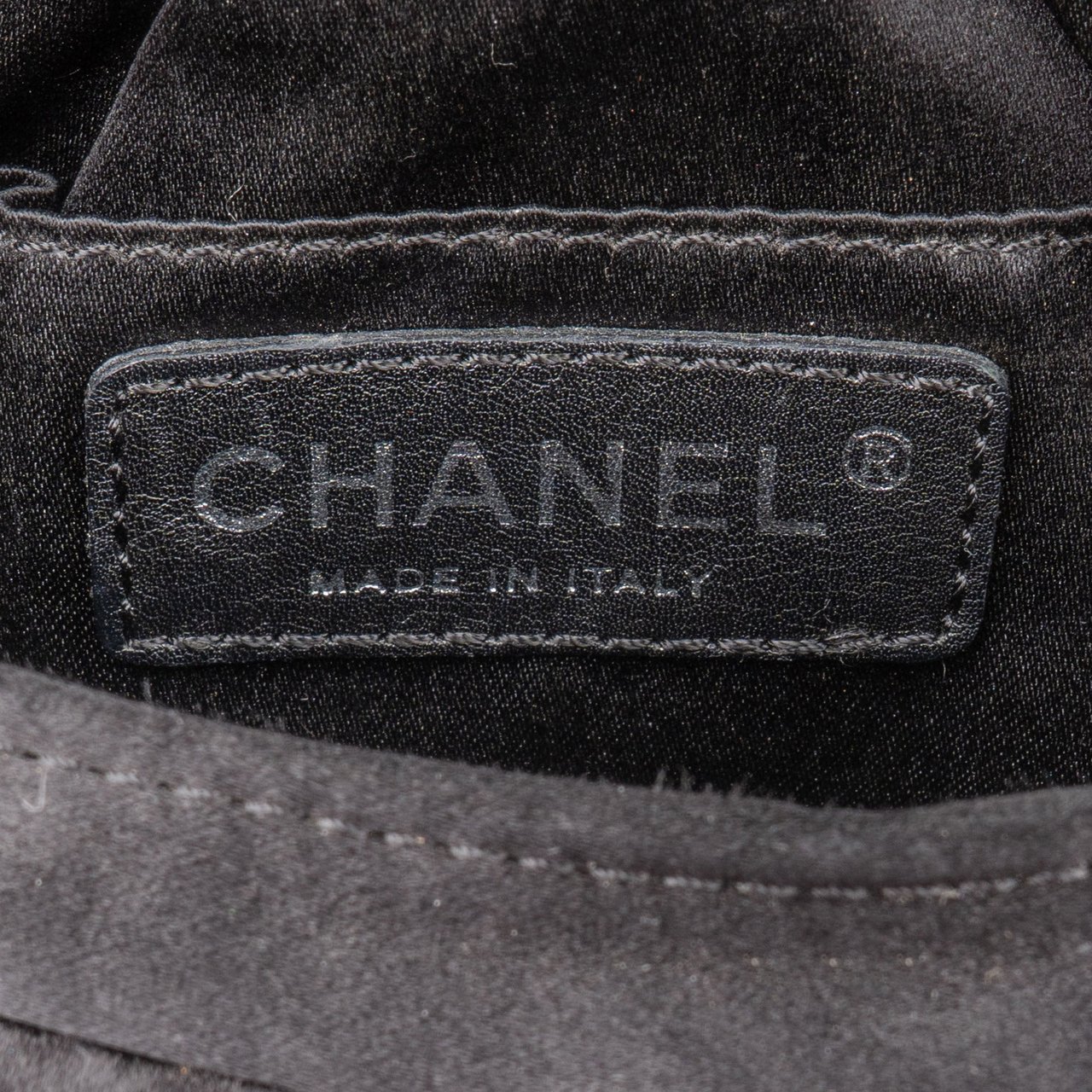 Chanel Chanel Palladium CC Satin Halfmoon Clutch Zwart