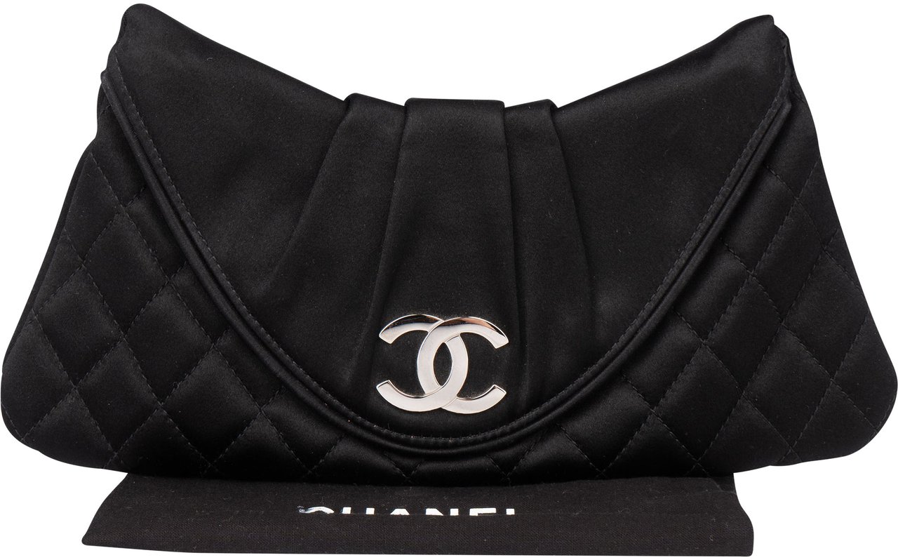 Chanel Chanel Palladium CC Satin Halfmoon Clutch Zwart