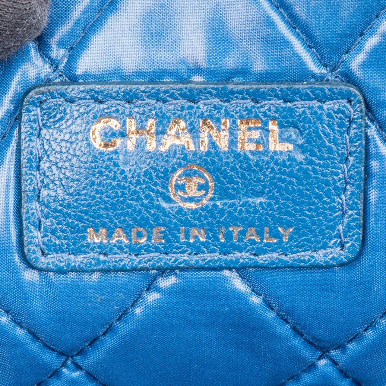 Chanel Chanel Quilted Bicolor Leather CC Clutch Blauw