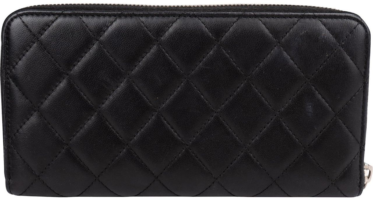 Chanel Quilted Lambskin Long Zipped Wallet Zwart