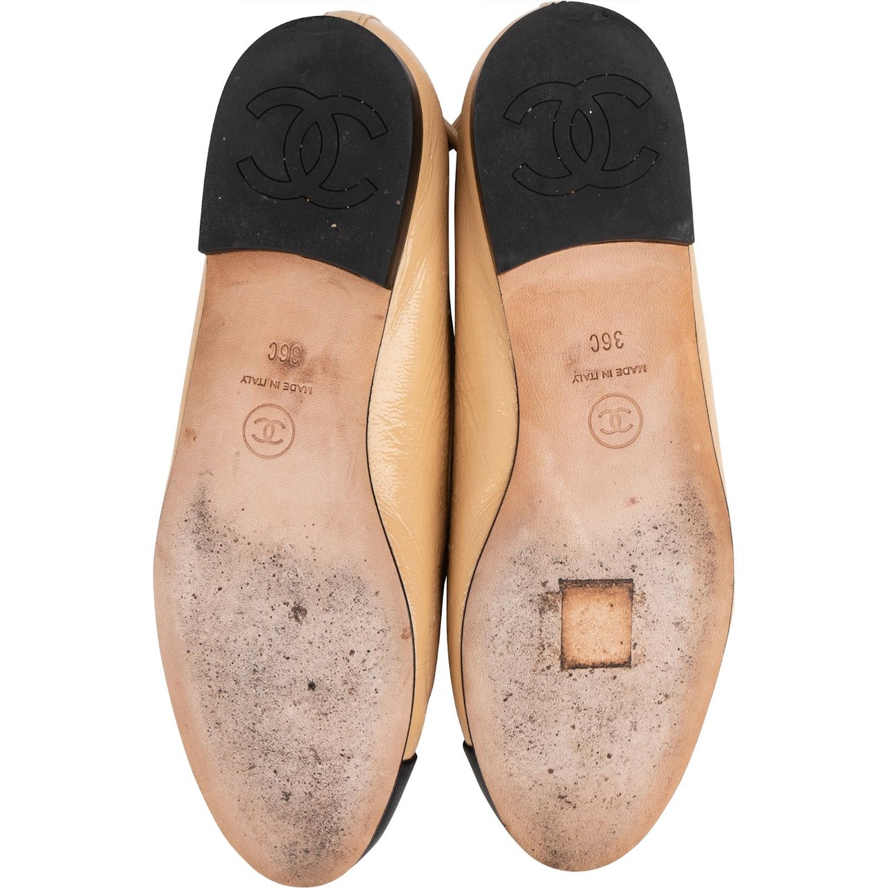 Chanel Bicolor Crinkled Leather Cap-Toe Chain Ballerina Flats (36) Beige
