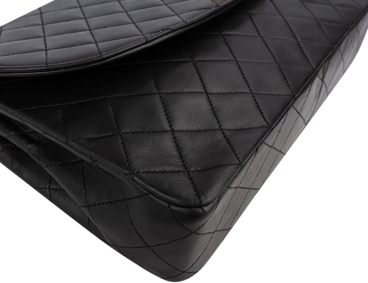 Chanel Quilted Lambskin 24K Gold Single Flap Shoulder Bag Zwart