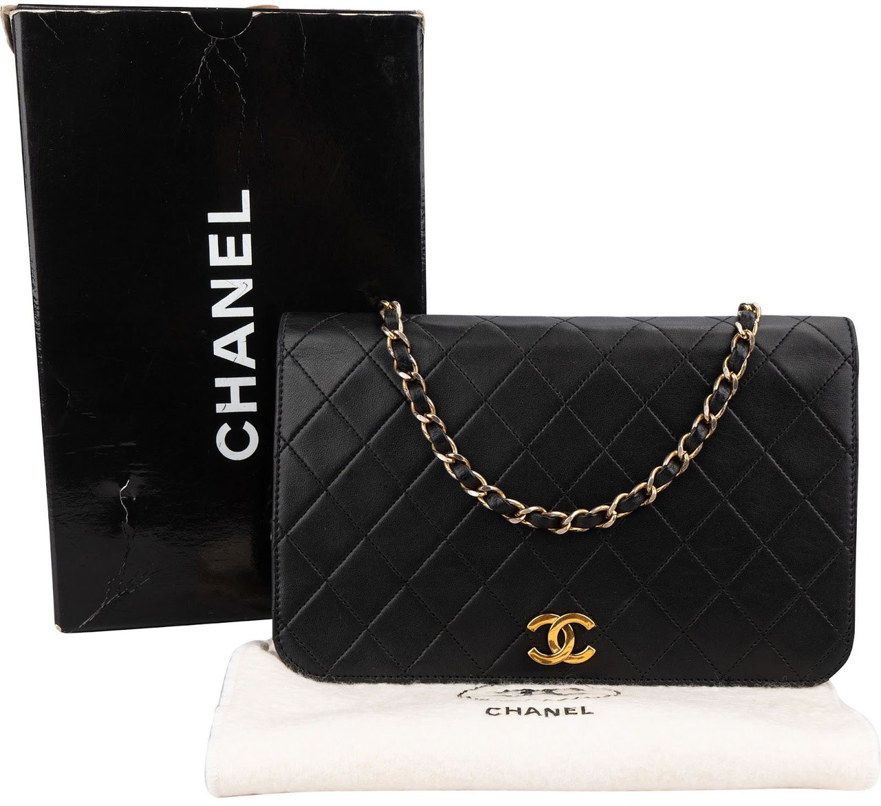 Chanel Quilted Lambskin 24K Gold Single Flap Crossbody Bag Zwart