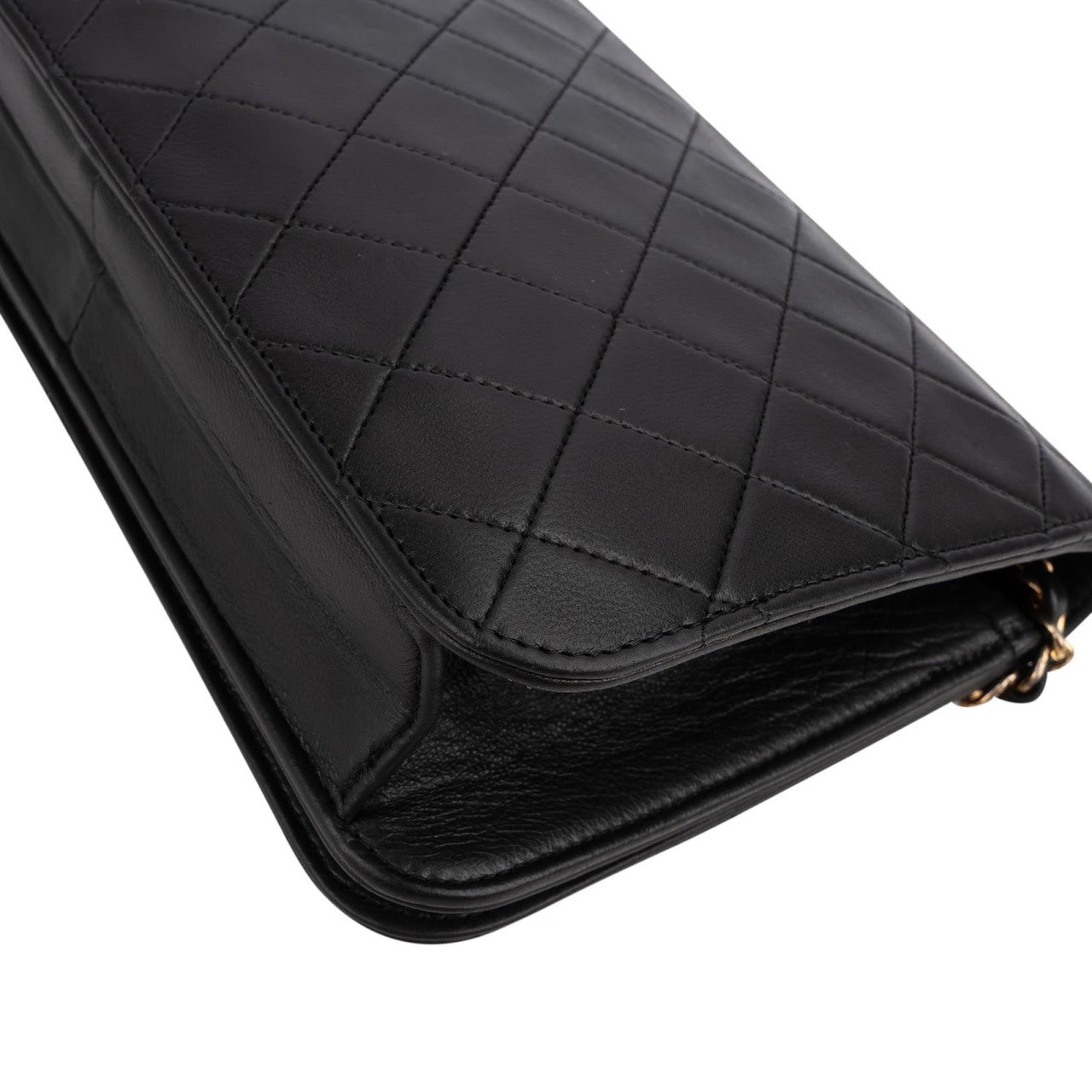 Chanel Quilted Lambskin 24K Gold Single Flap Crossbody Bag Zwart