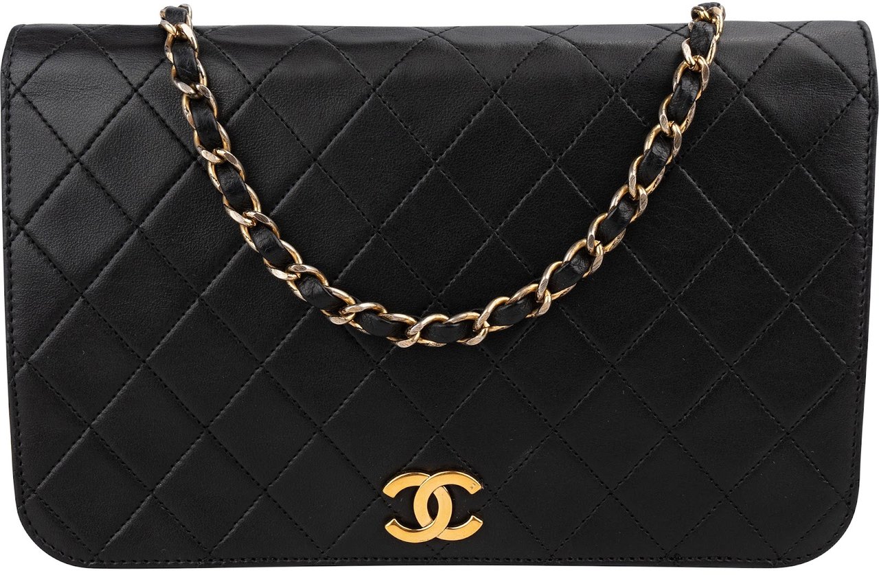 Chanel Quilted Lambskin 24K Gold Single Flap Crossbody Bag Zwart