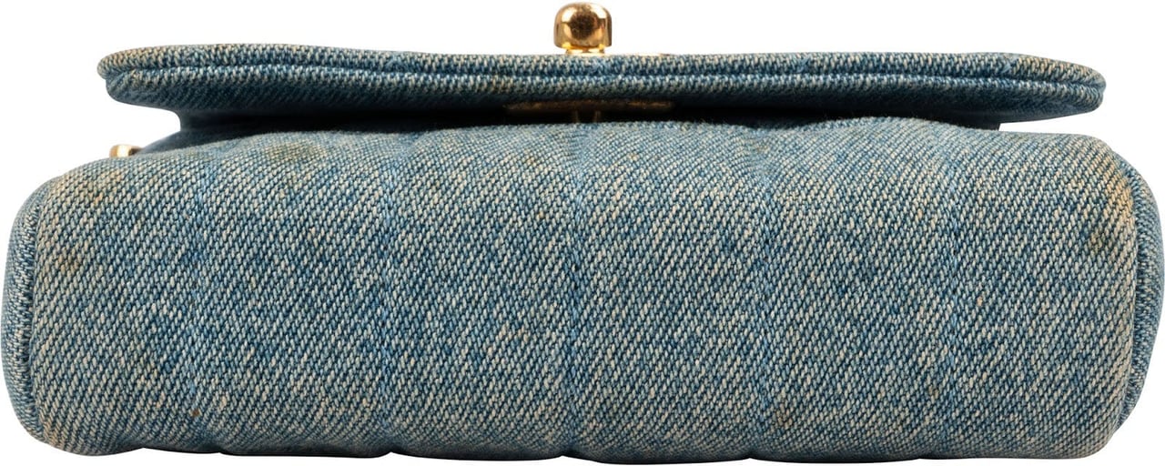 Chanel Iconic Quilted Denim 24K Gold Single Flap Runaway Shoulder Bag Blauw
