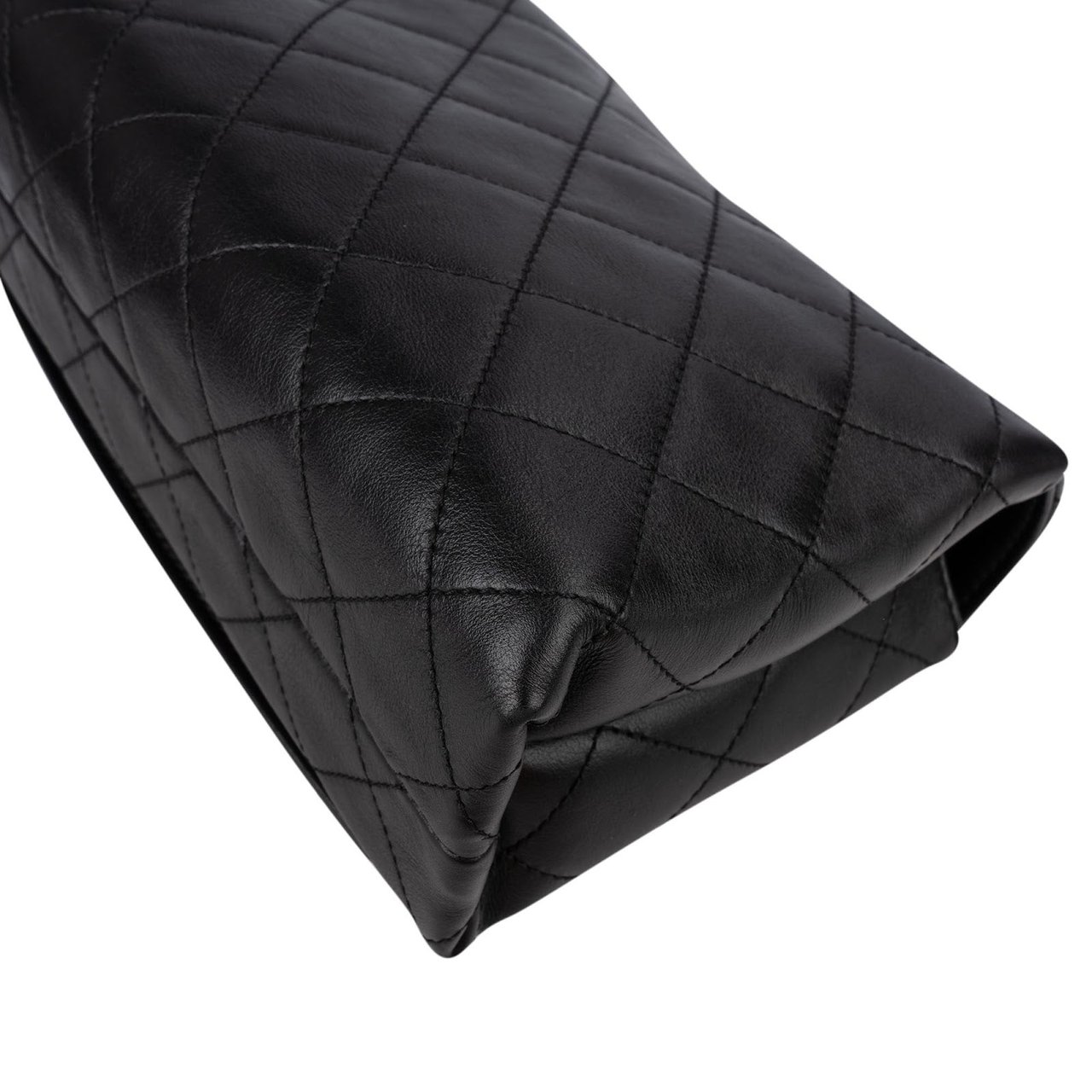 Chanel Quilted Lambskin Chain Spellout Letters Single Flap Crossbody Bag Zwart