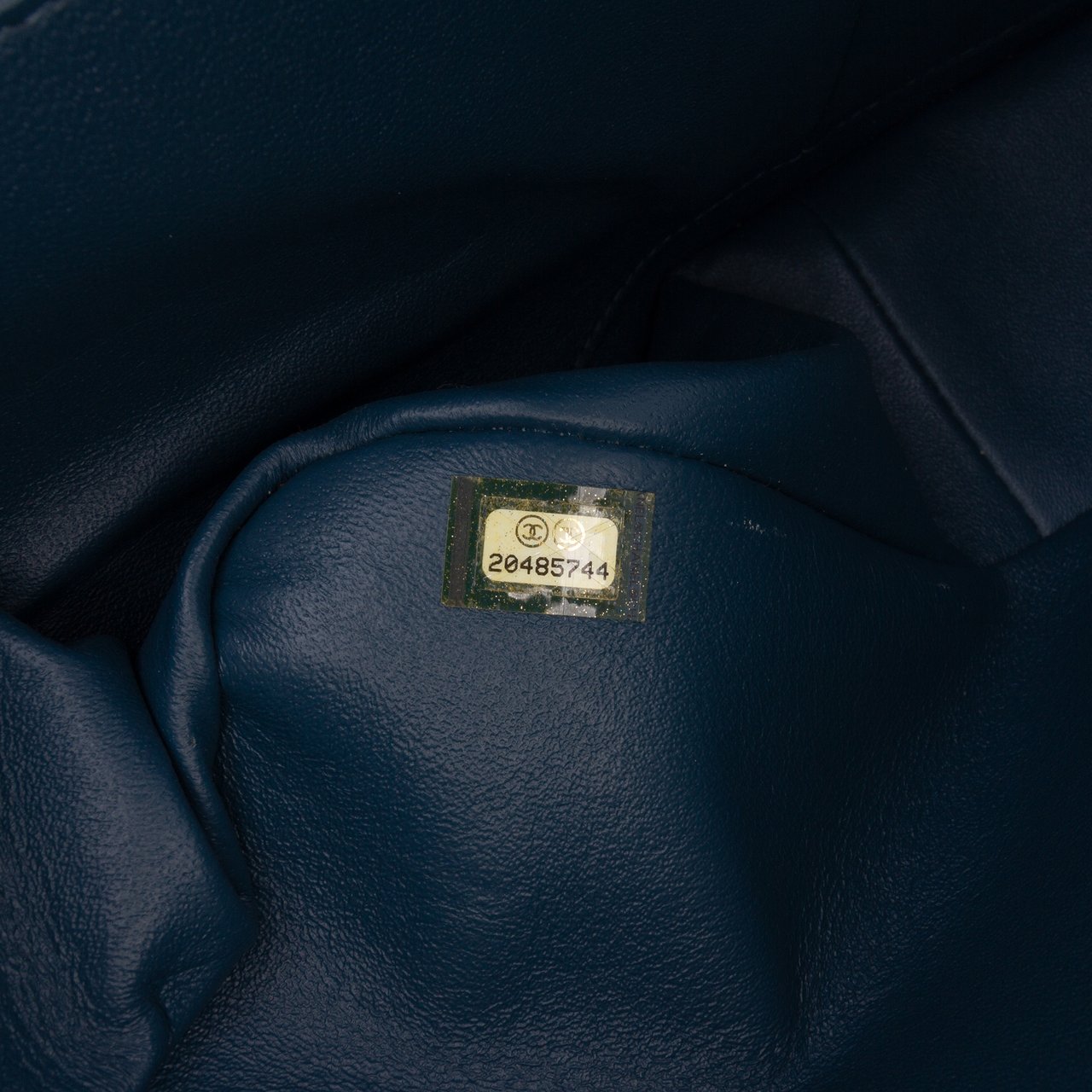 Chanel Jumbo Classic Iridescent Caviar Double Flap Blauw