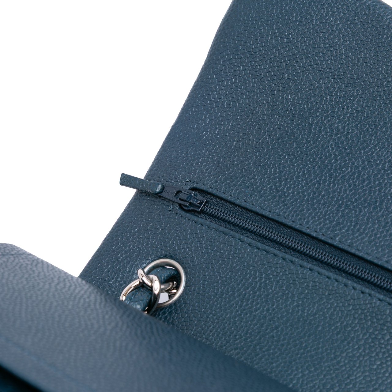 Chanel Jumbo Classic Iridescent Caviar Double Flap Blauw
