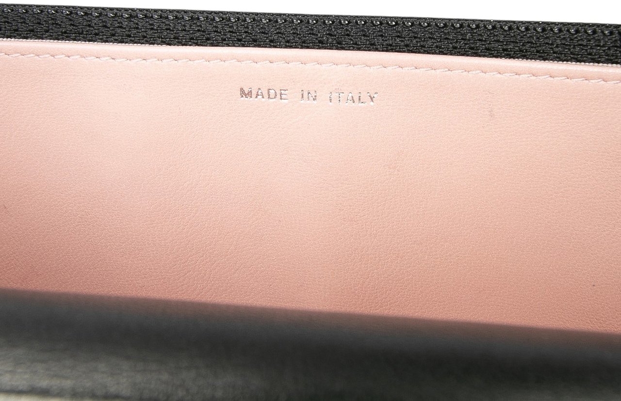 Chanel Microquilted Lambskin Wallet On Chain Zwart