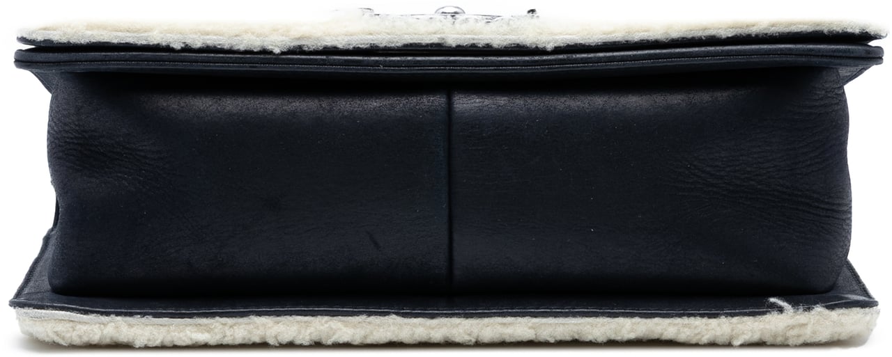Chanel Old Medium Bicolor Shearling Boy Flap Zwart