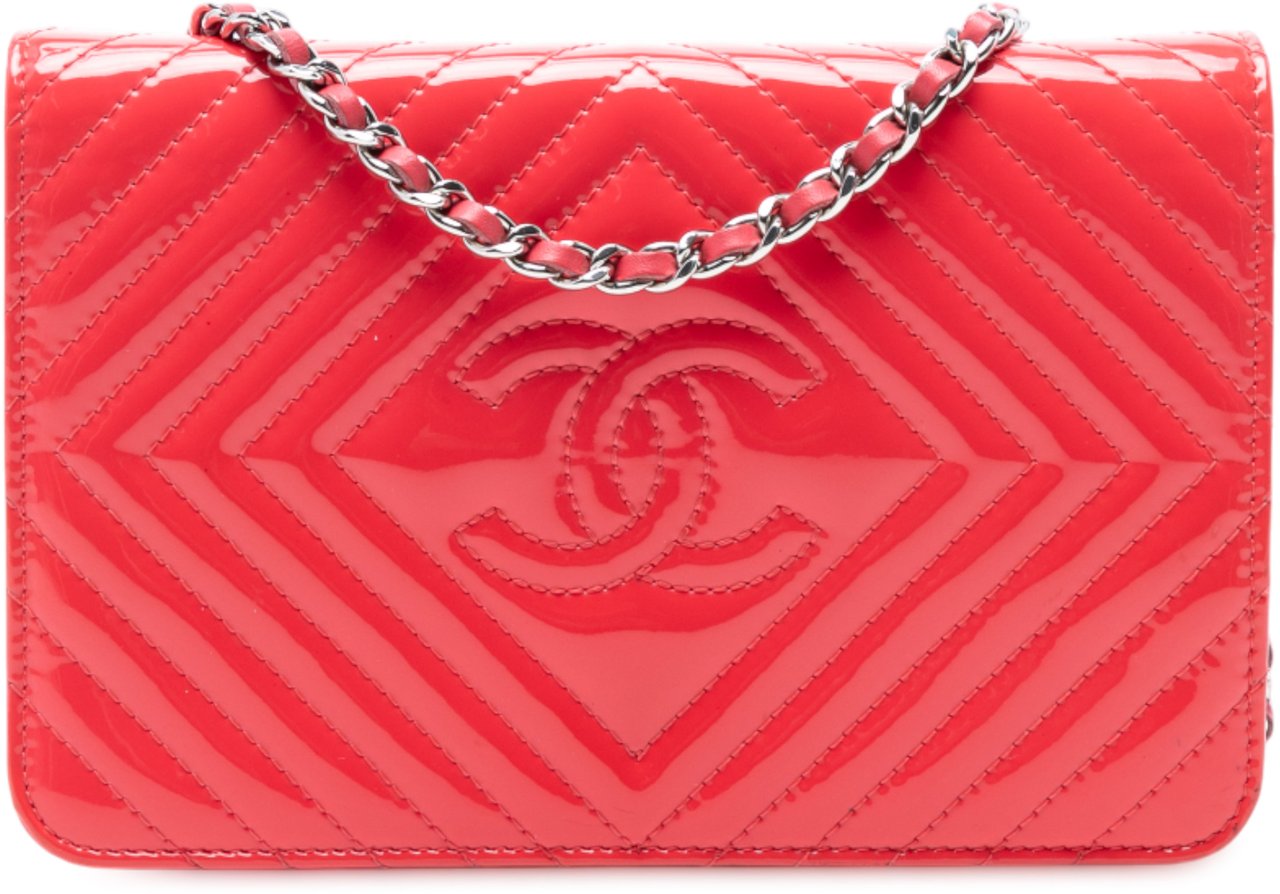 Chanel CC Patent Diamond Quilted Wallet On Chain Rood