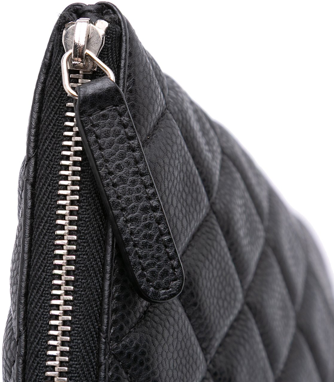 Chanel Large Quilted Caviar O Case Clutch Zwart