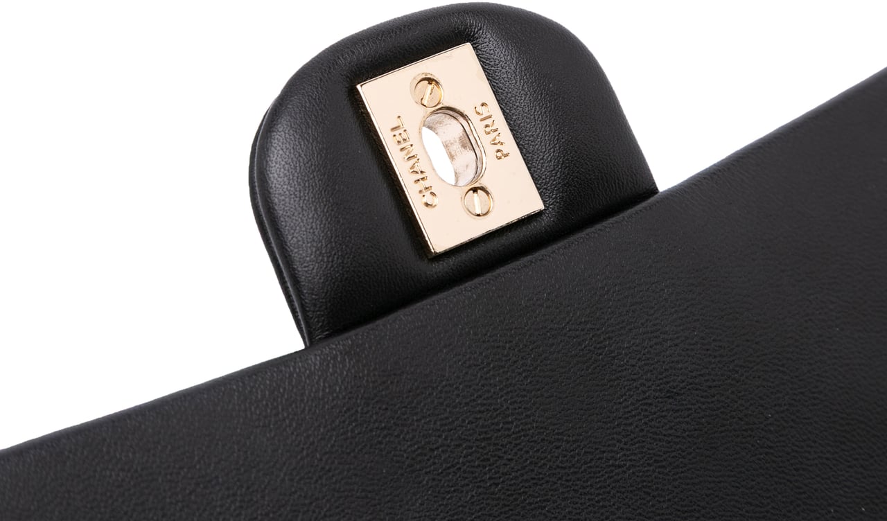 Chanel Quilted Calfskin Bolero de Chanel Flap Zwart