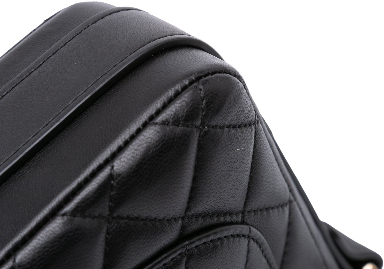 Chanel Quilted Calfskin Bolero de Chanel Flap Zwart