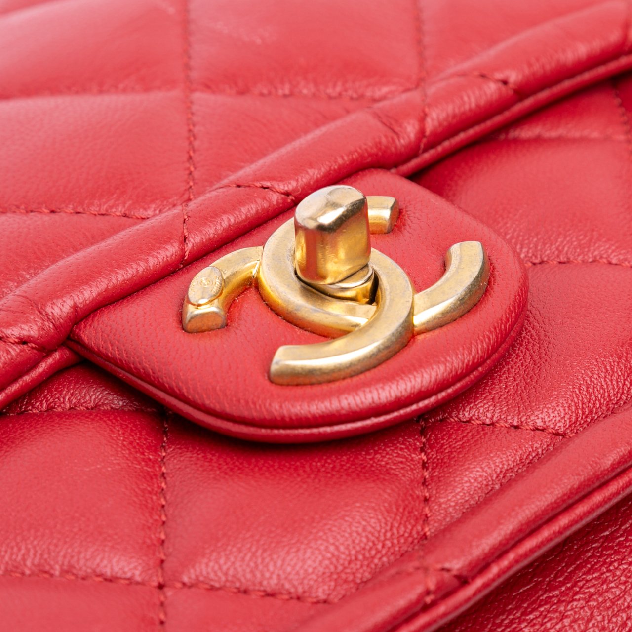 Chanel Small Quilted Lambskin Chain Link Flap Rood