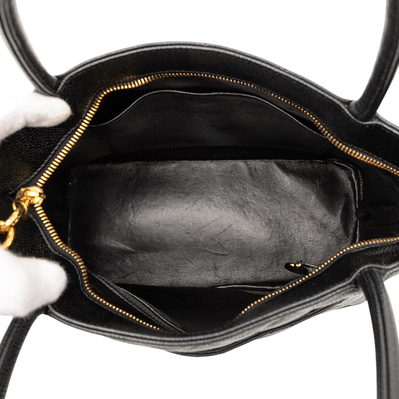 Chanel Caviar Medallion Tote Zwart