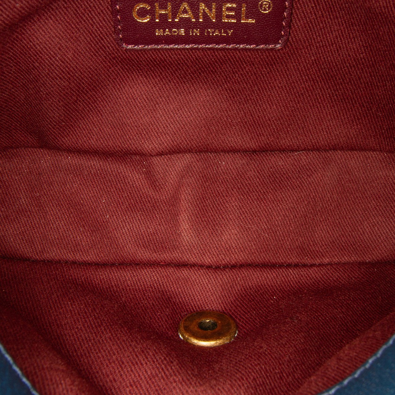 Chanel Paris-Salzburg Small Patent and Goatskin CC Eyelet Flap Blauw