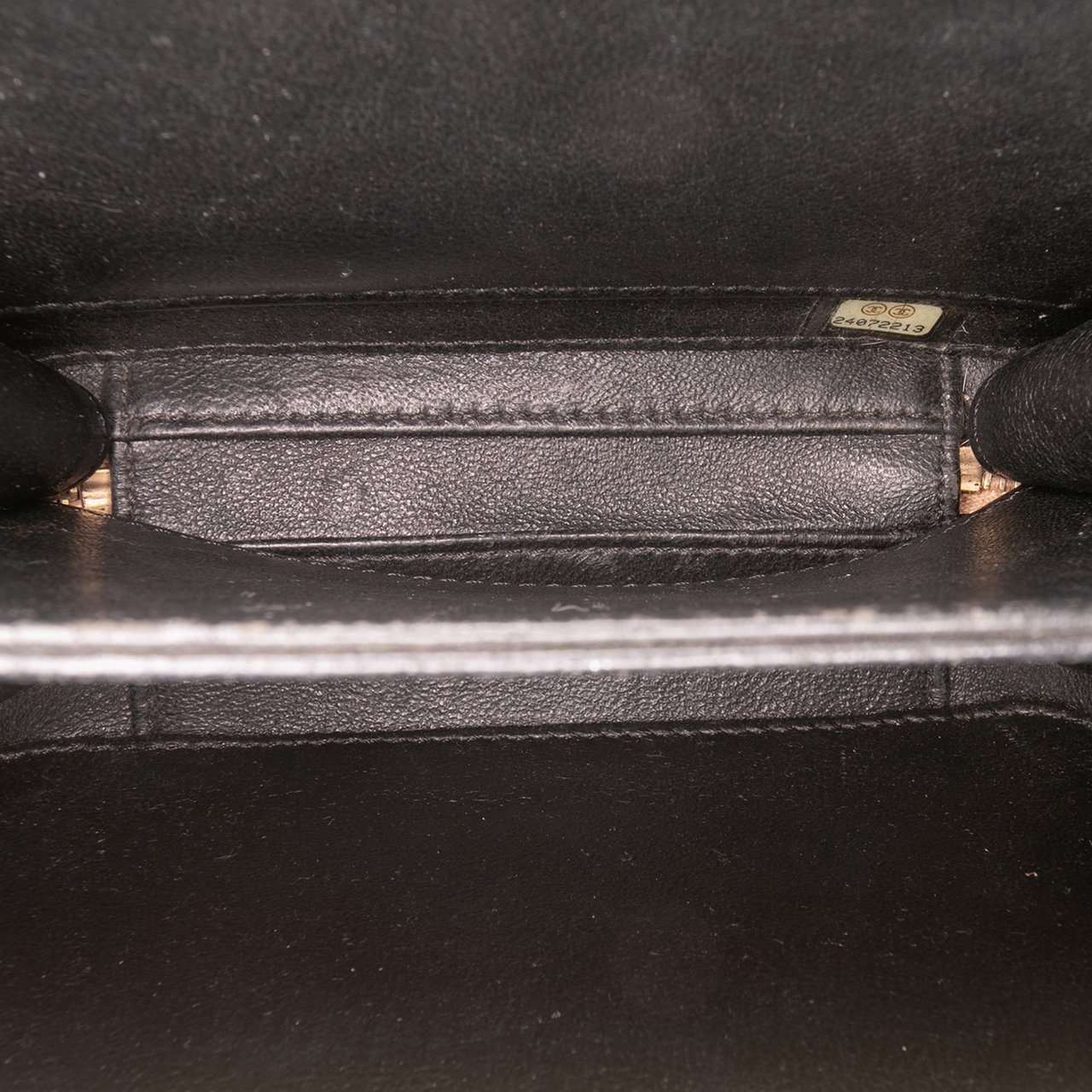 Chanel Small Caviar CC Filigree Vanity Case Bruin