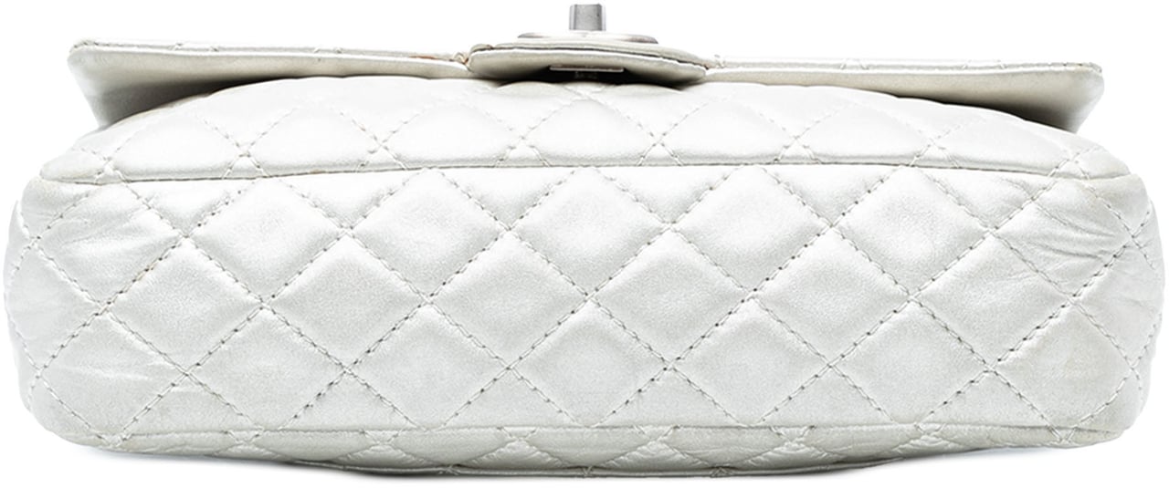 Chanel Medium Classic Lambskin Double Flap Zilver