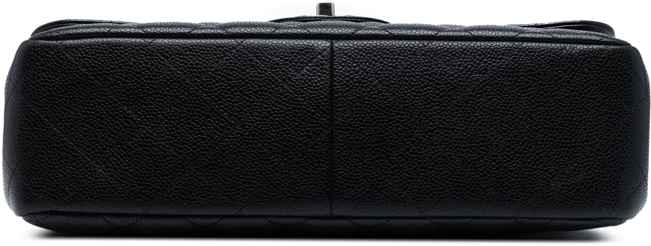 Chanel Jumbo Classic Caviar Double Flap Zwart